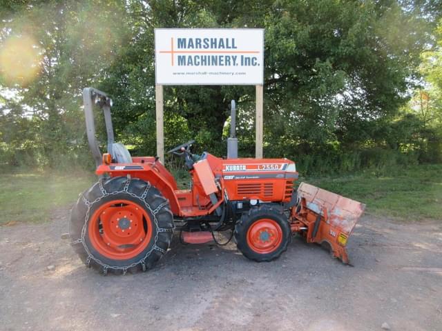 Image of Kubota L2550 equipment image 1