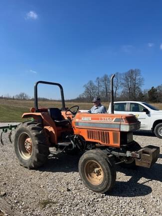 Main image Kubota L3750