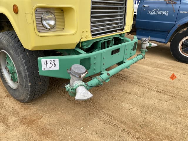 Image of Mack DM690S equipment image 4