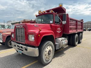 SOLD - 1988 Mack R688ST Lot No. 375 Other Equipment with 38,326 mi ...