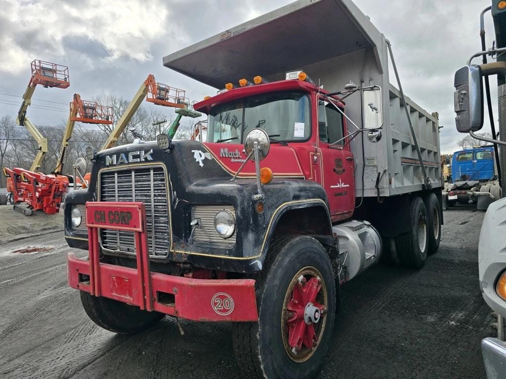 1988 Mack RD686SX Equipment Image0