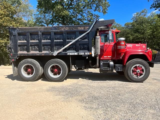 Image of Mack RD686SX equipment image 3