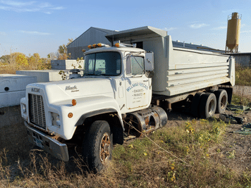 Main image Mack RD688S