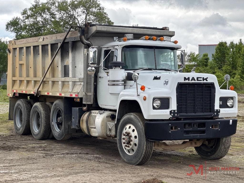 1988 Mack RD688S Equipment Image0