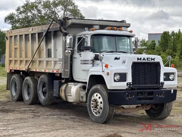 Main image Mack RD688S