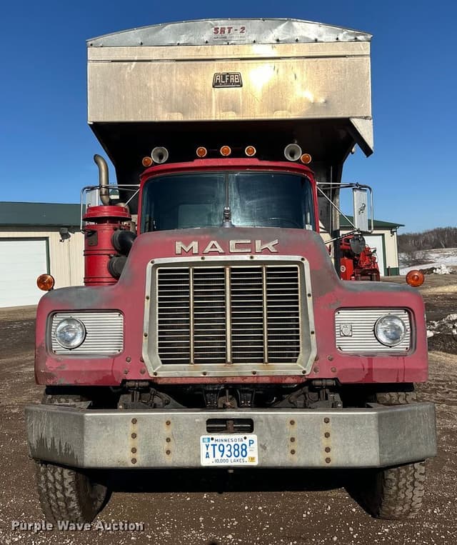 Image of Mack RD688SX equipment image 1