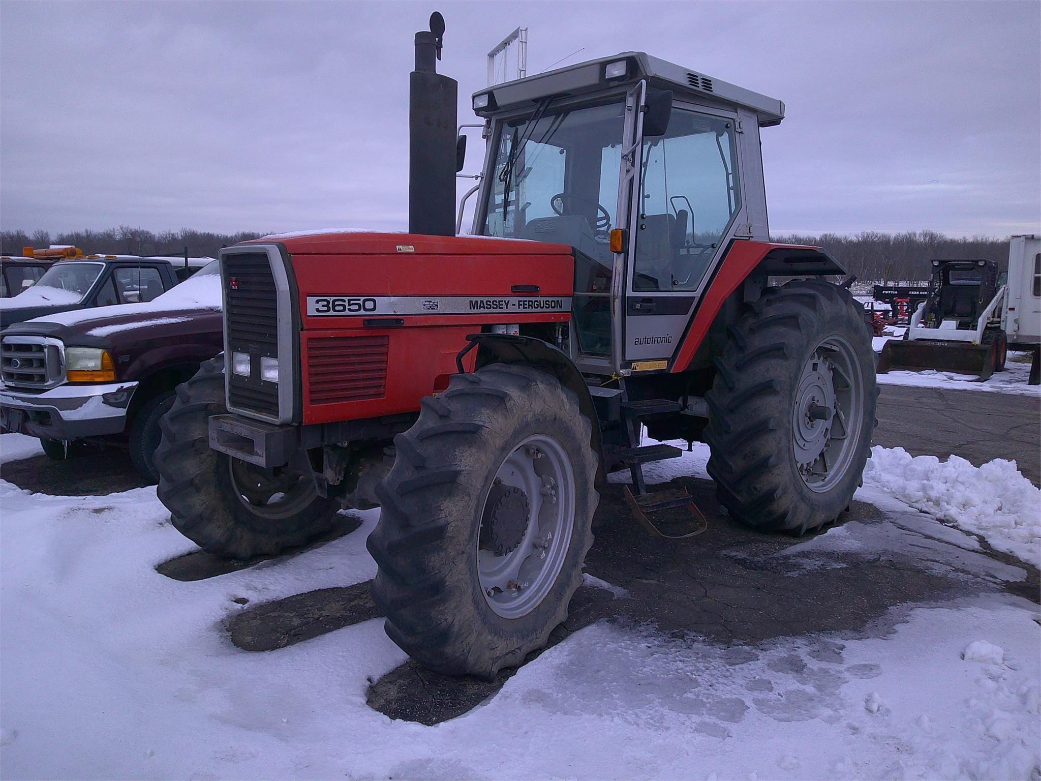 1988 Massey Ferguson 3650 Equipment Image0