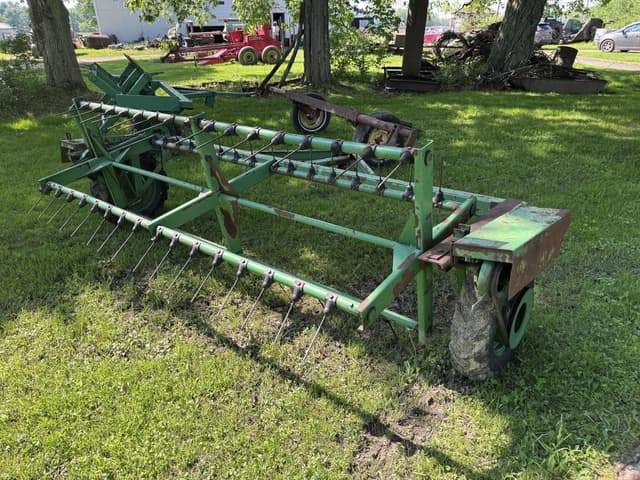 Image of Pequea 910 equipment image 1