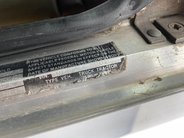 Image of Peterbilt 357 equipment image 1