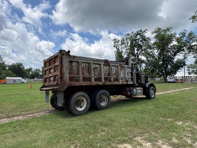 Image of Peterbilt 357 equipment image 4