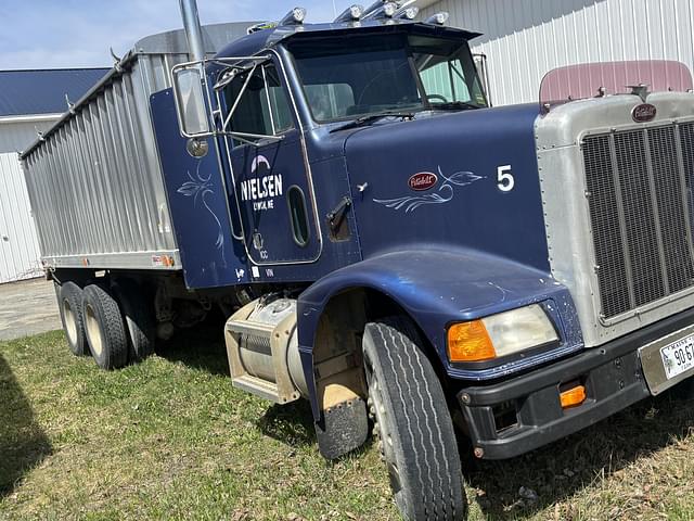 Image of Peterbilt 375 equipment image 1