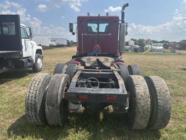 Image of Peterbilt 377 equipment image 2