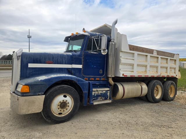 Image of Peterbilt 377 equipment image 3