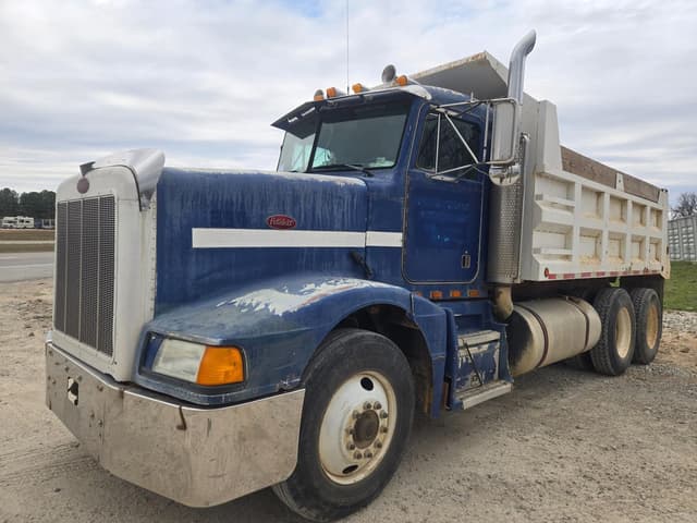 Image of Peterbilt 377 equipment image 1