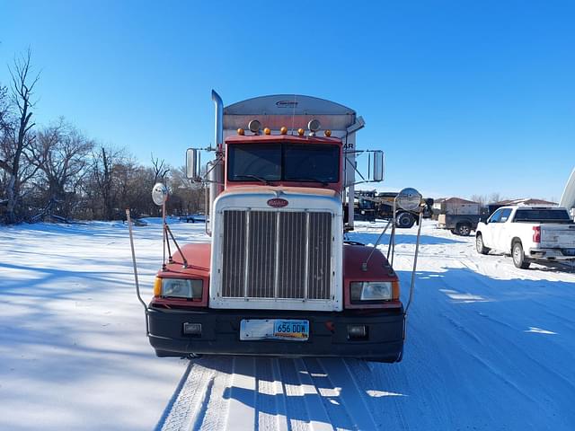 Image of Peterbilt 377 equipment image 4