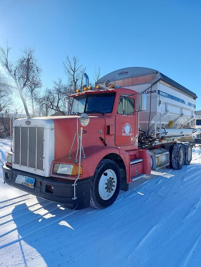 Image of Peterbilt 377 equipment image 2