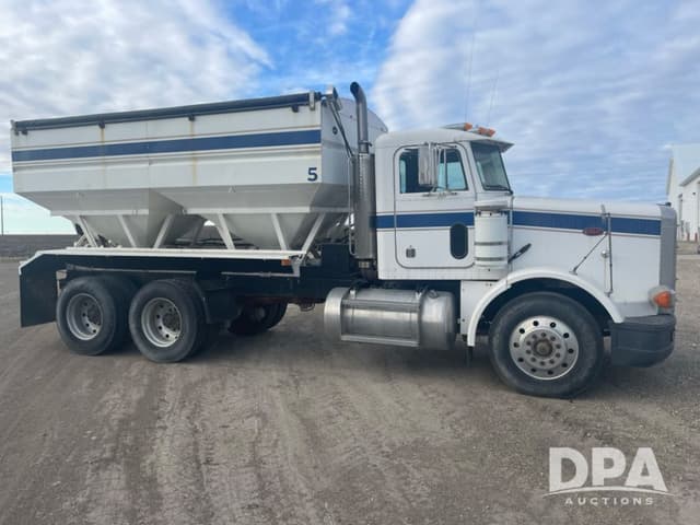 Image of Peterbilt 378 equipment image 2