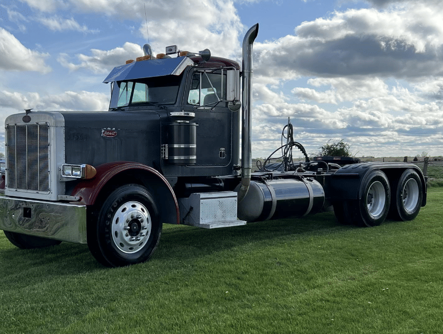 Main image Peterbilt 379