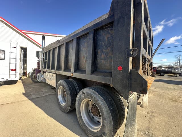 Image of Peterbilt 379 equipment image 4