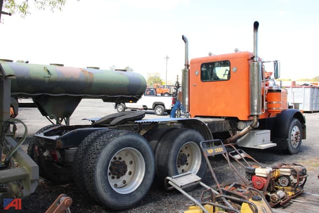 Image of Peterbilt 379 equipment image 2