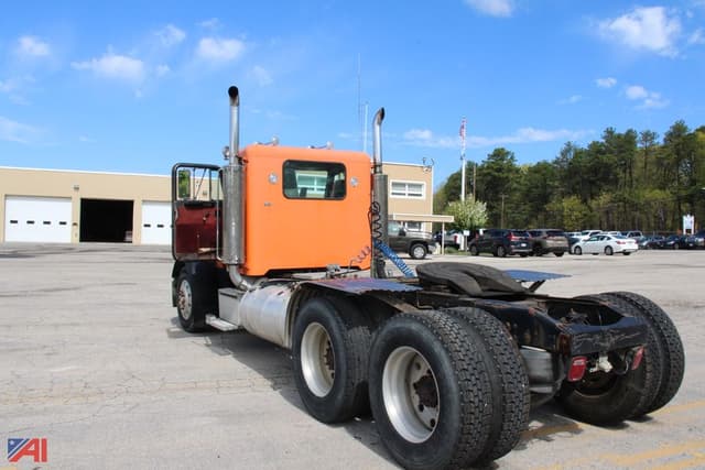 Image of Peterbilt 379 equipment image 1