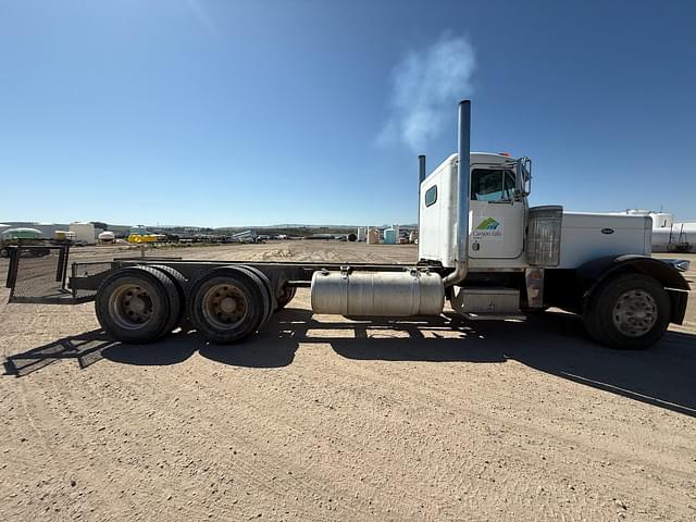 Image of Peterbilt 379 equipment image 2