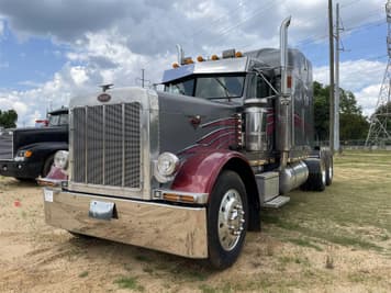 Main image Peterbilt 379