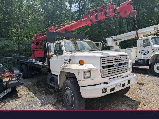 Image of Ford F-800 equipment image 2