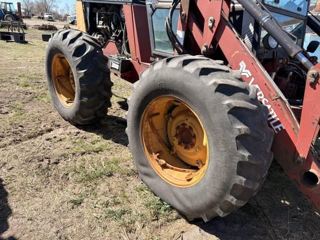 Image of Versatile 276 equipment image 3