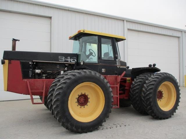 1988 Versatile 846 Equipment Image0