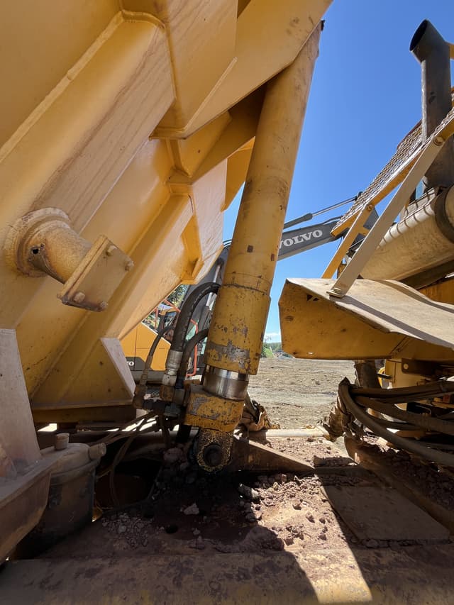 Image of Volvo A25 equipment image 4