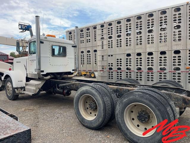 Image of Western Star 4964F equipment image 3