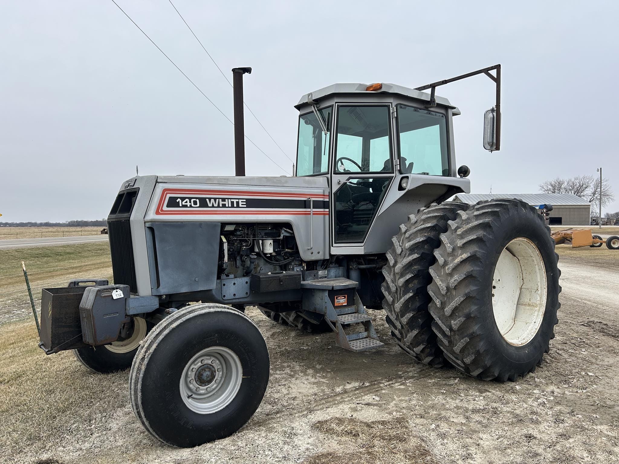 1988 White 140 Equipment Image0