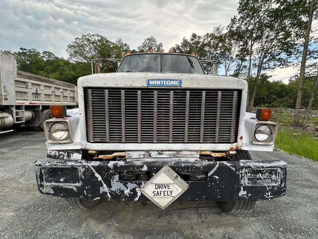 Image of GMC Brigadier equipment image 3