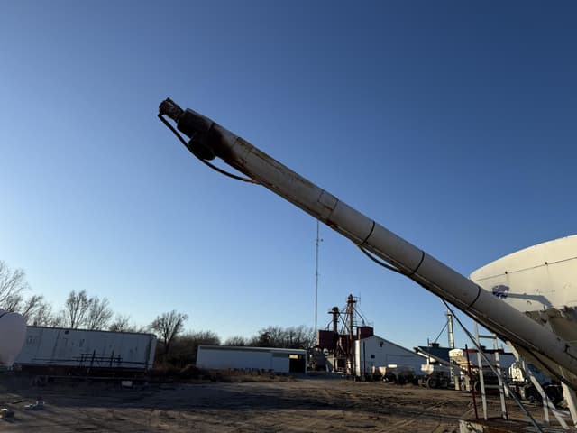 Image of Peterbilt 377 equipment image 3