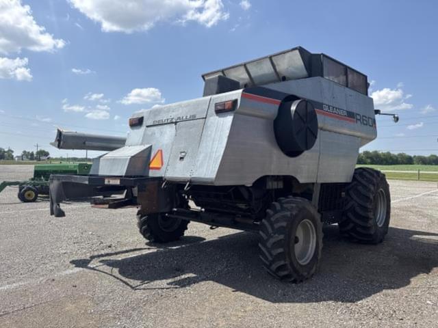 Image of Gleaner R60 equipment image 2