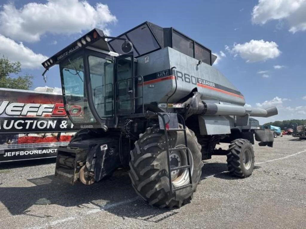 Image of Gleaner R60 Primary image