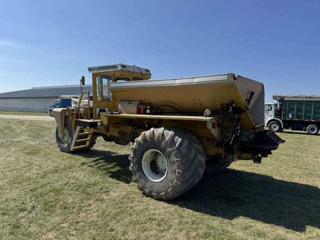 Image of Ag-Chem Big A 2800 equipment image 2