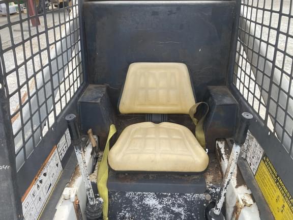 Image of Bobcat 743 equipment image 4