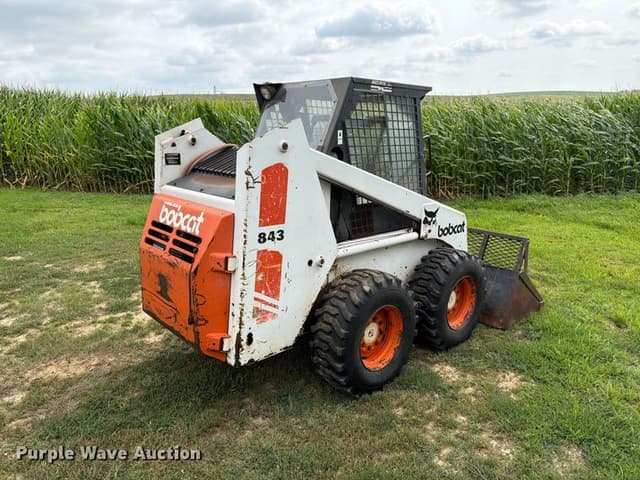 Image of Bobcat 843 equipment image 4