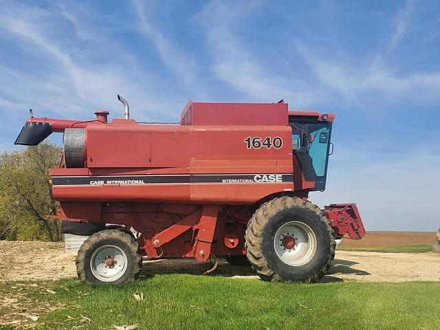 Image of Case IH 1640 equipment image 2