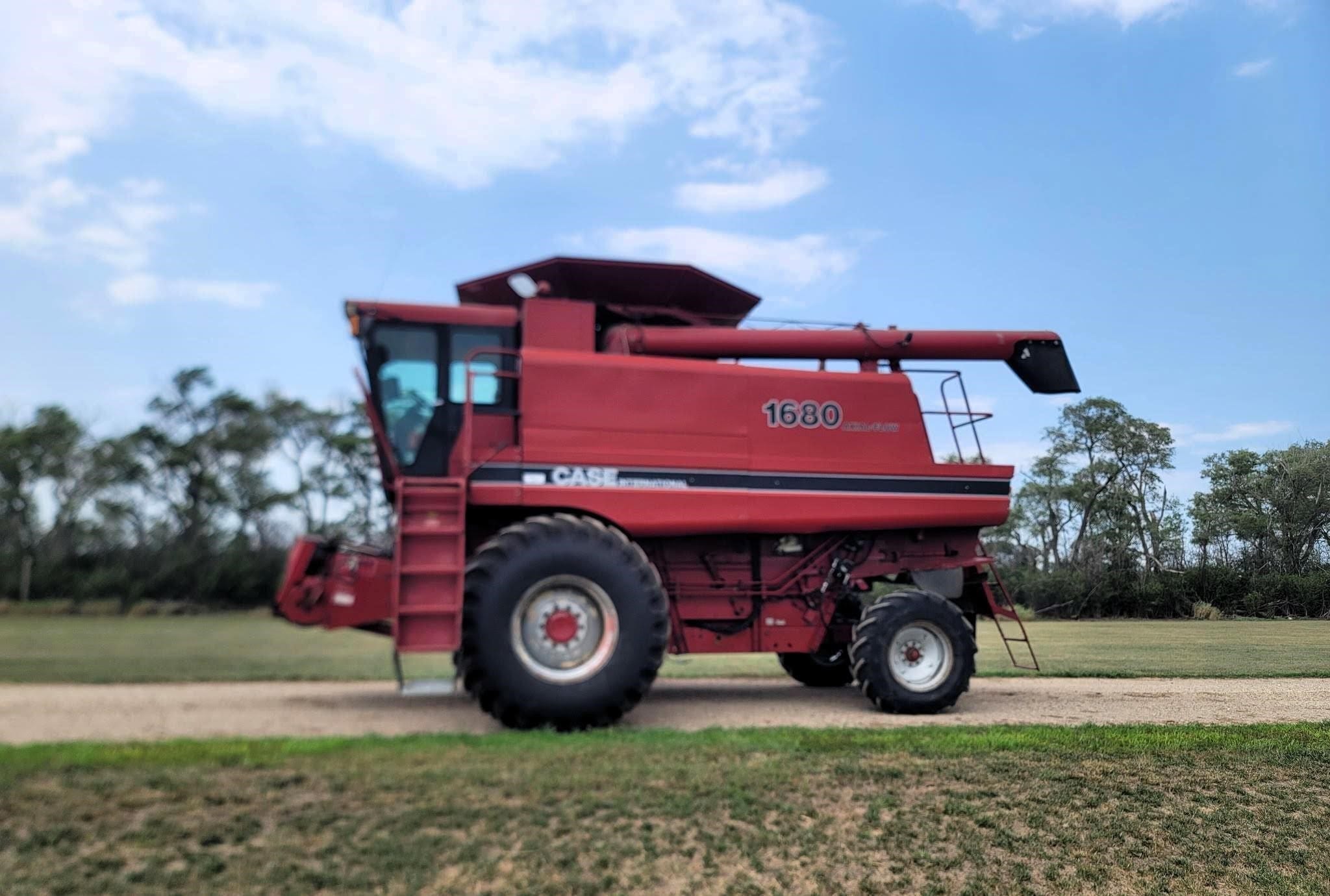 1989 Case IH 1680 Equipment Image0