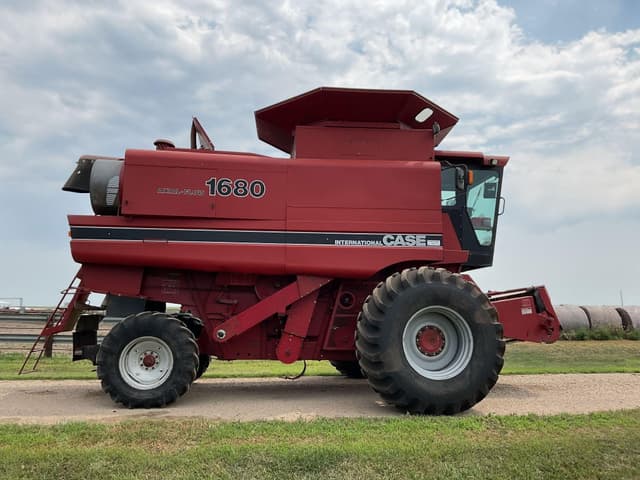 Image of Case IH 1680 equipment image 1