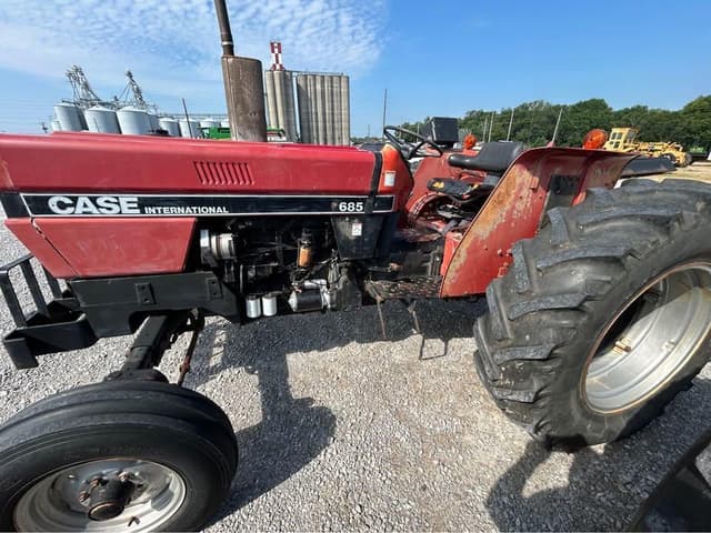 Image of Case IH 685 equipment image 3