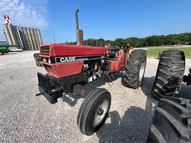 Image of Case IH 685 equipment image 2