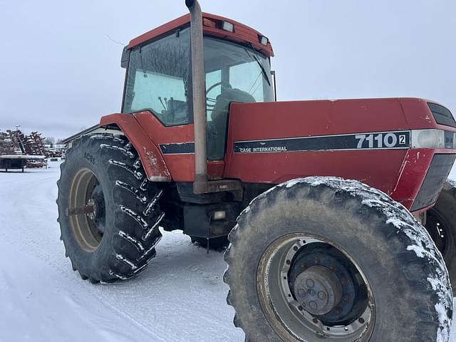 Image of Case IH 7110 equipment image 1