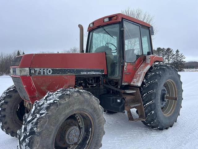 Image of Case IH 7110 equipment image 2