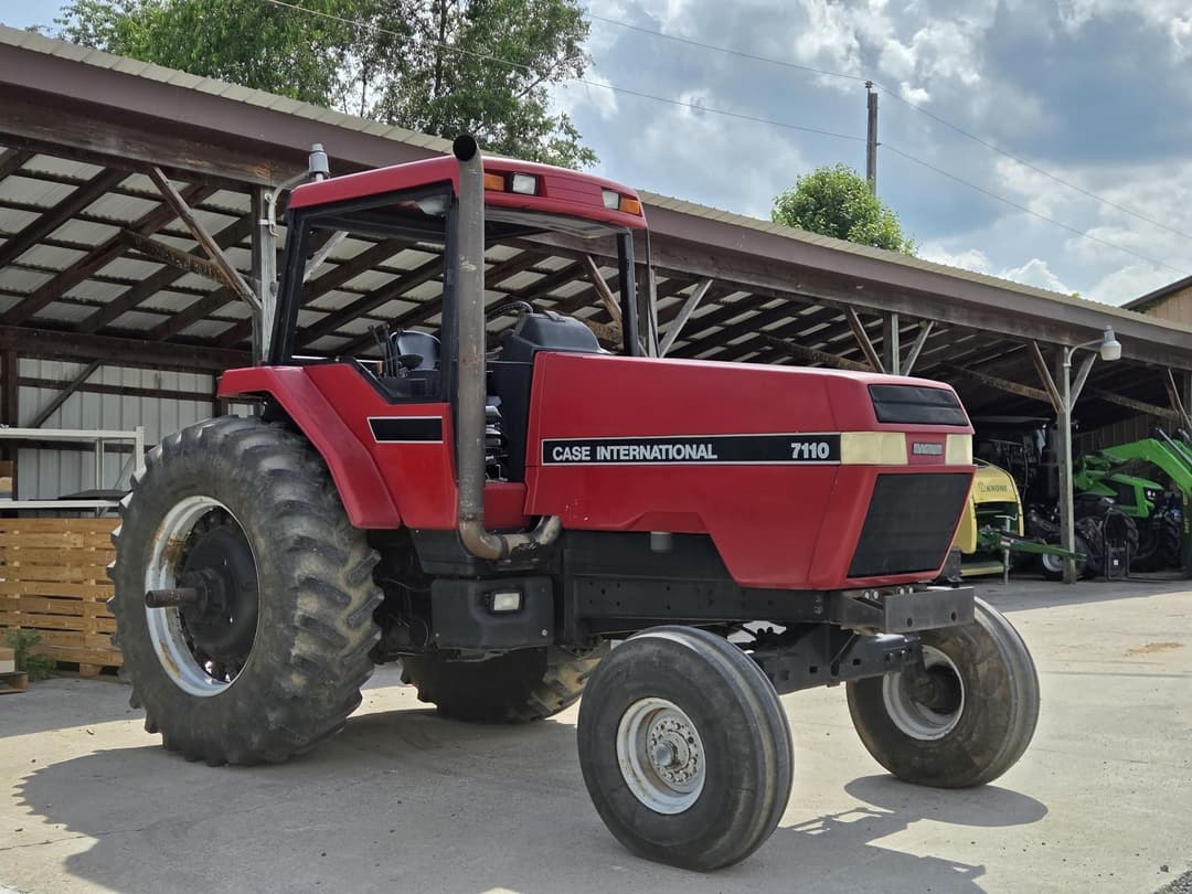 Image of Case IH 7110 Primary image
