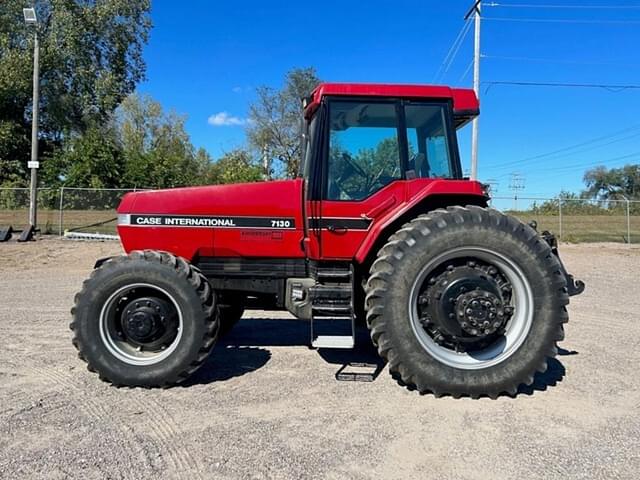 Image of Case IH 7130 equipment image 1