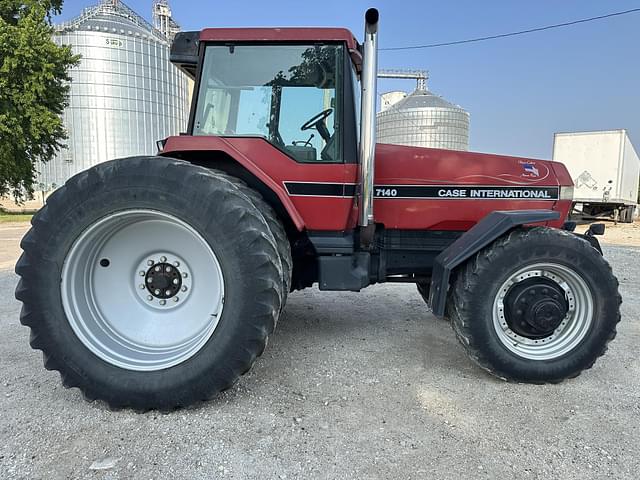 Image of Case IH 7140 equipment image 3